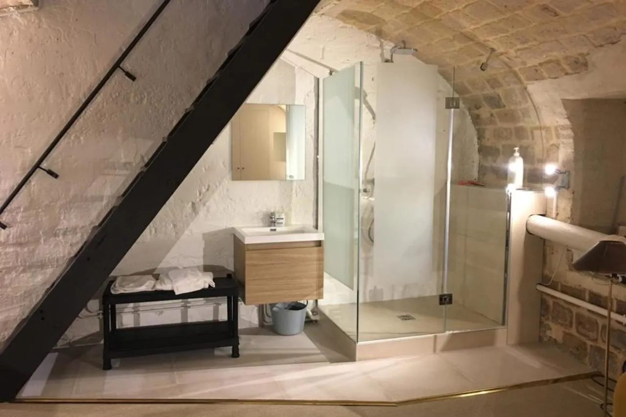 Daire Spacious Loft At 2 Steps From The Chocolate Museum Paris
